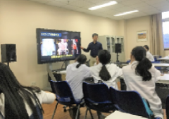 <b>强化临床实践取科研立异</b>